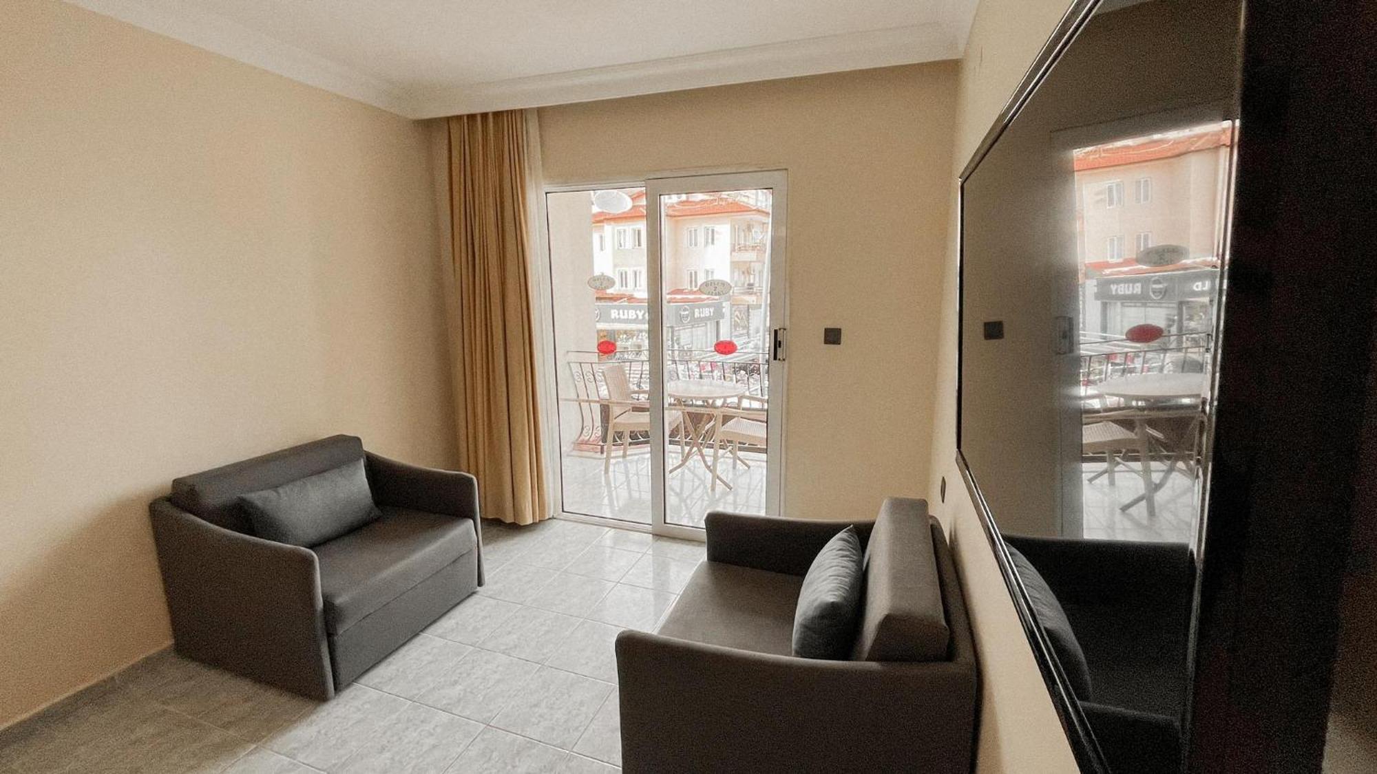 Ozlem 2 Apart Hotel Marmaris Exterior photo